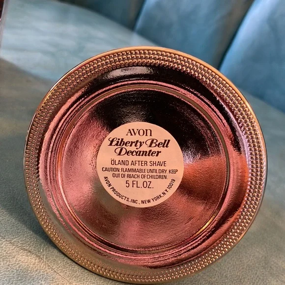 Avon “Liberty Bell” Decanter - Picture 4 of 8